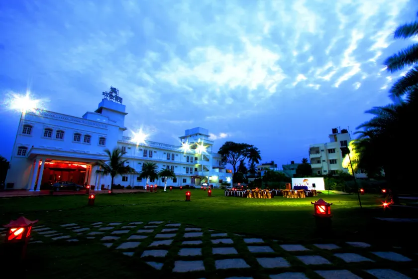 Hotel Bon Sejour - Image 1