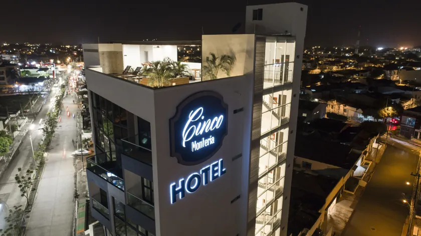 Hotel Cinco Monteria - Image 1