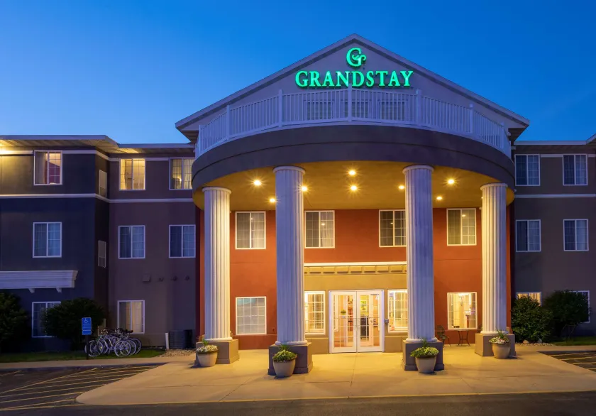 GrandStay Hotel & Suites Ames - Image 1