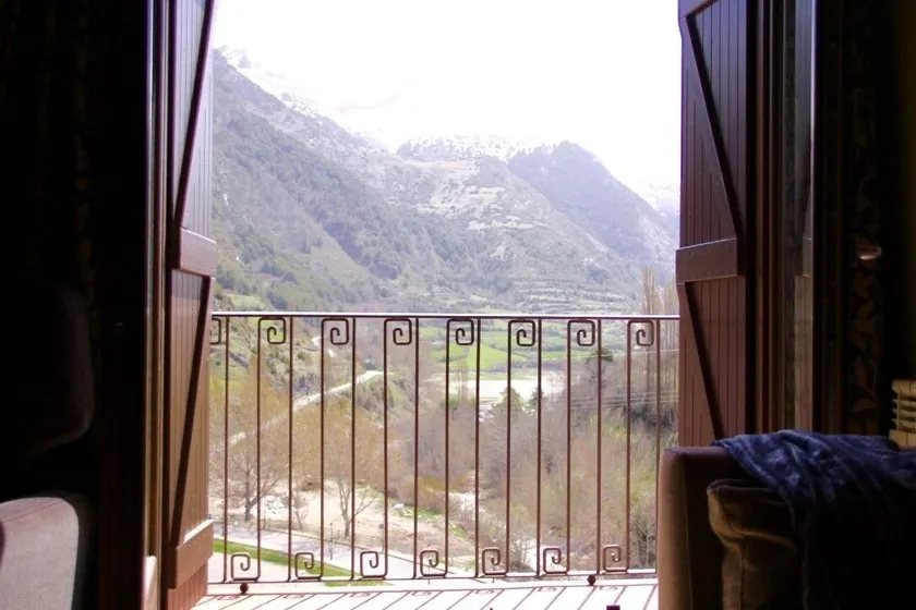 Apartahotel Tres Quiñones - Image 1
