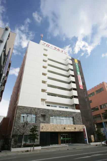 Hotel Crown Hills Himeji - Image 1