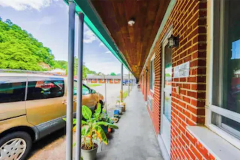 Travelers Inn by OYO Beaver, Hwy 19 - Image 1