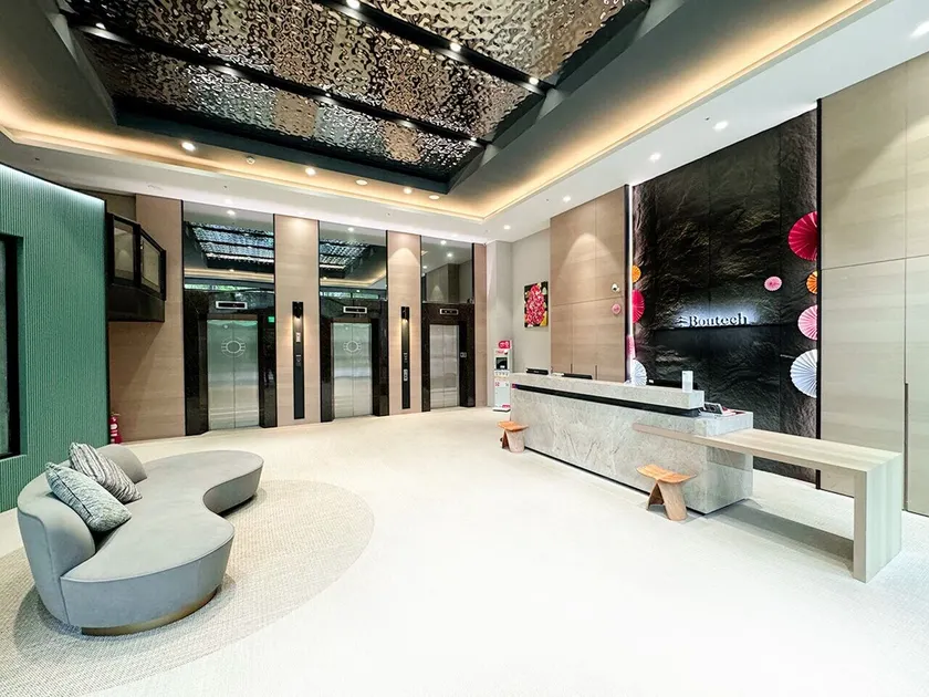 Dahu Park Hotel - Image 1