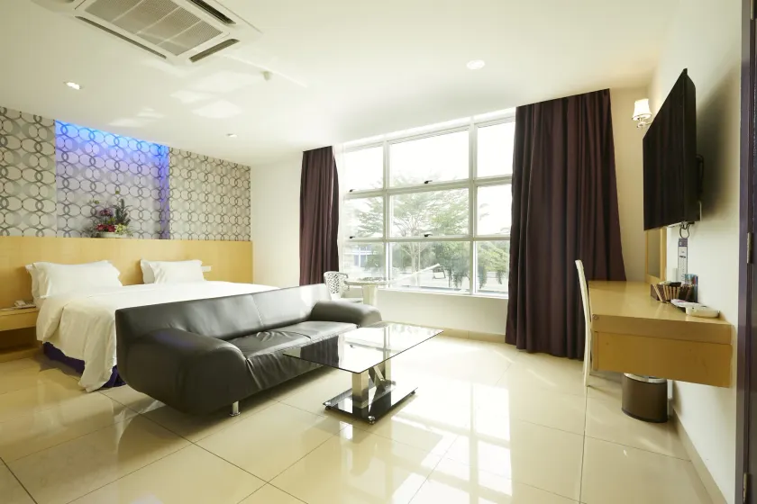 East Sun Hotel Sekinchan - Image 1