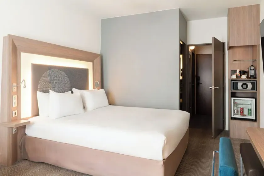 Novotel Paris Rueil-Malmaison - Image 1