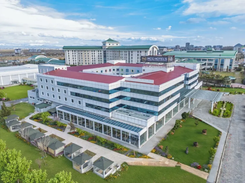 MCG Hotels Thermal Spa Convention Center - Image 1
