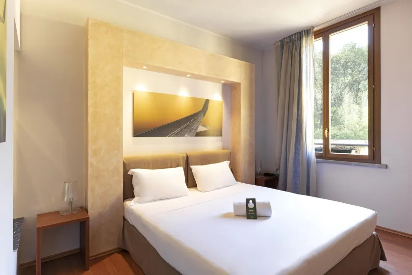 B&B HOTEL Malpensa Lago Maggiore - Image 1