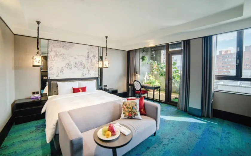 Just Palace Hotel - Image 1