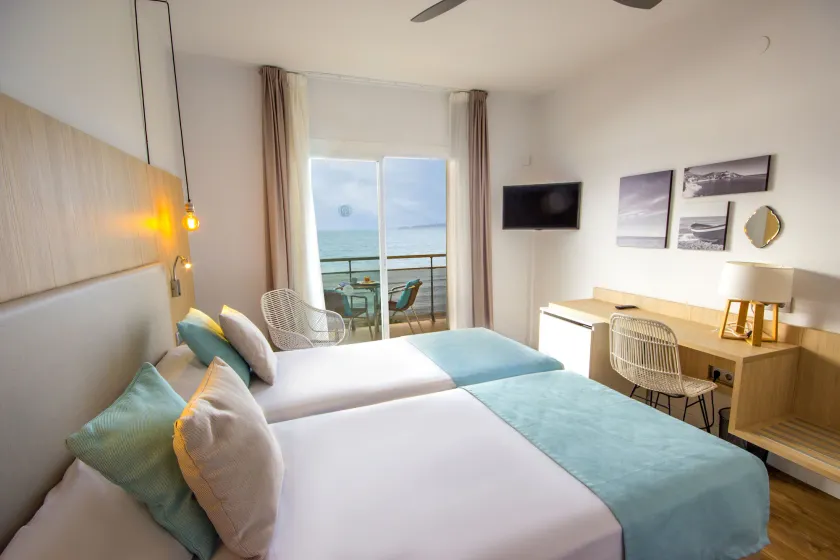 Hotel Monterrey Roses by Pierre & Vacances - Image 1