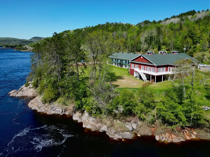 Hotel Marineau Mattawin - Image 1
