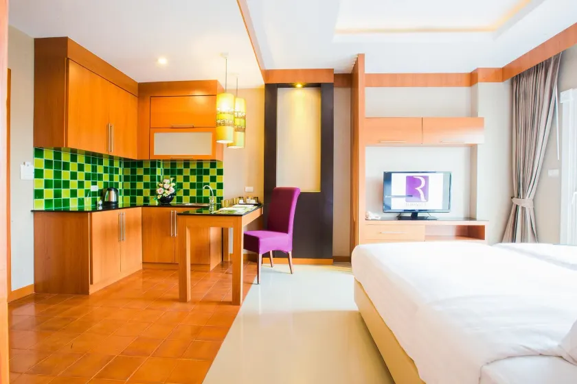 Romantic Khon Kaen Hotel - Image 1