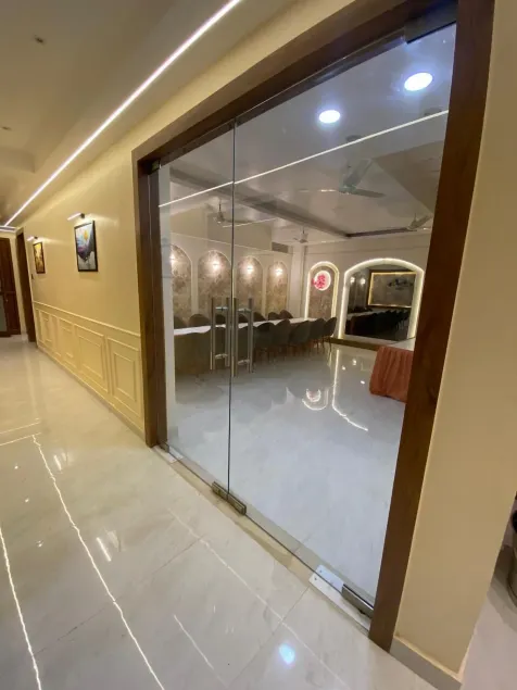 Hotel Liyan Inn - Image 1