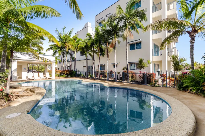 Madison Ocean Breeze Apartments - Image 1