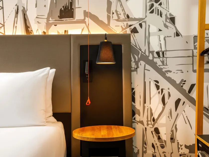 Mercure Cardiff - Image 1