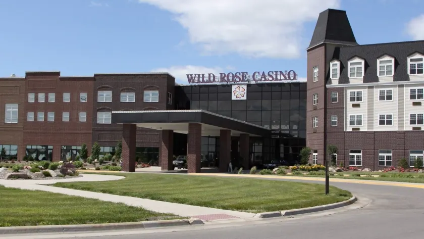 Wild Rose Casino & Hotel Emmetsburg - Image 1