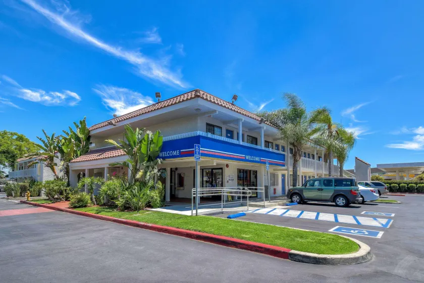 Motel 6-Pomona, CA - Los Angeles - Image 1