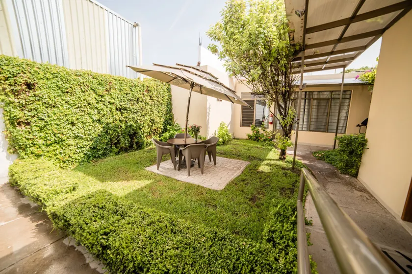 Hotel Elizabeth Central - Image 1