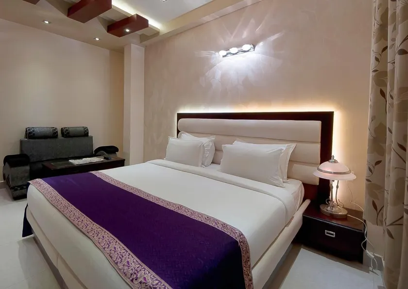 Hotel Central Residency - Image 1