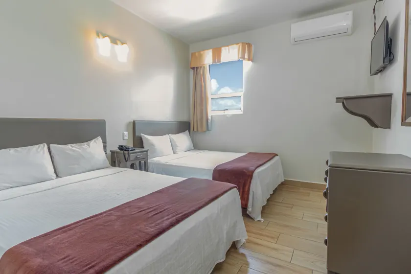Hotel Plaza del Arco - Image 1