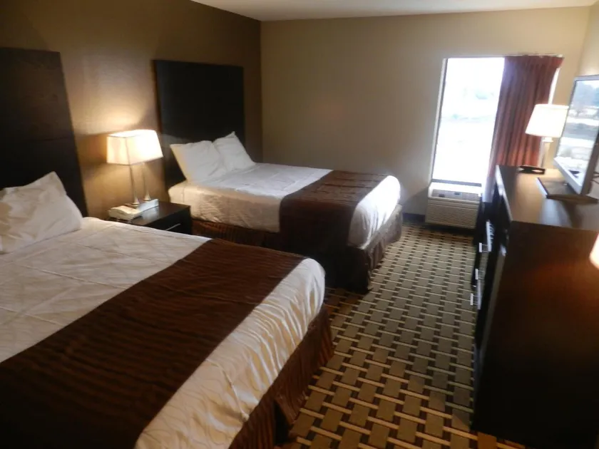 Haven Inn & Suites - Image 1