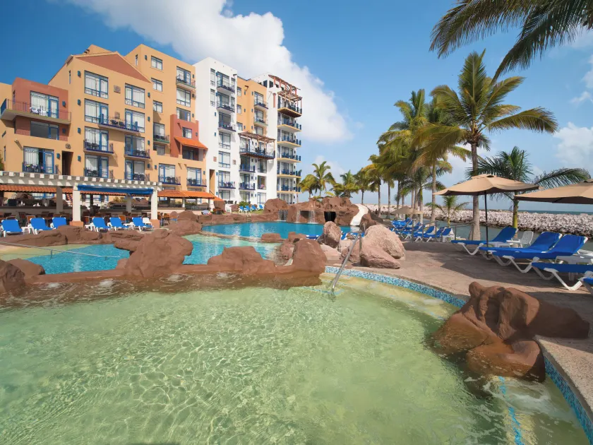 El Cid Marina Beach Hotel - Image 1