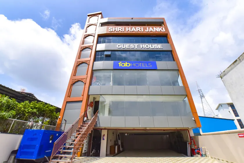 Fabhotel Elite - Image 1