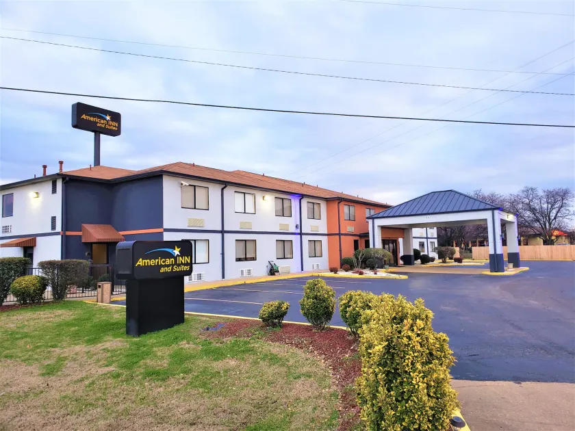 American Inn & Suites West Memphis - Image 1
