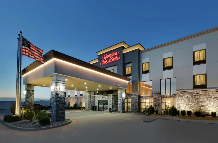 Hampton Inn & Suites Childress - Image 1