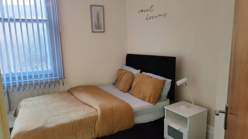 Glamsflat Troccadero Apartment - Image 1