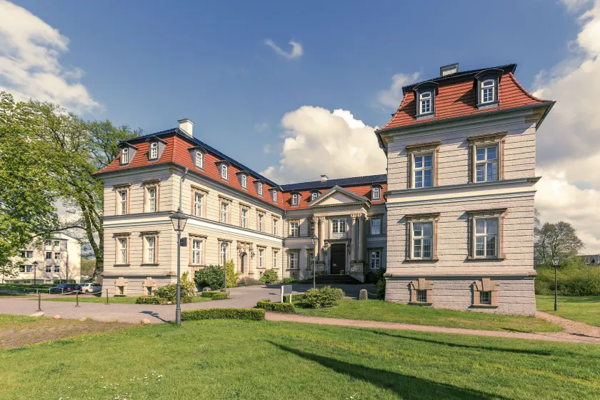Sunday Hotel Schloss Neustadt Glewe - Image 1