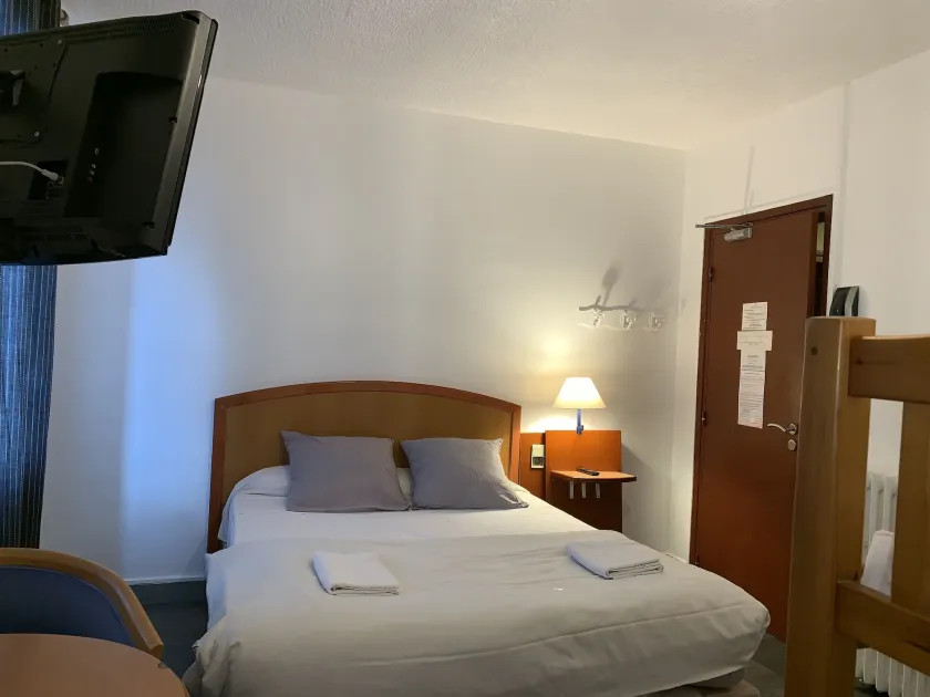 Mondial Hotel - Image 1
