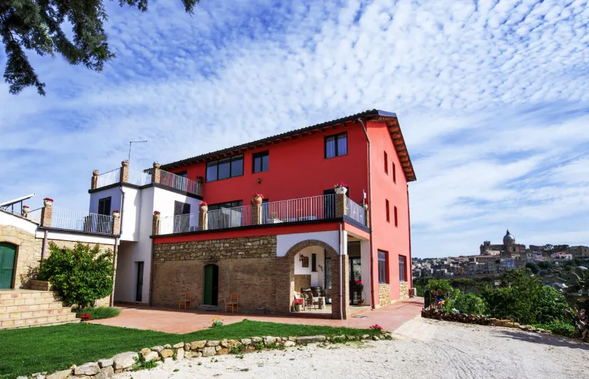 La Casa Rossa Country House - Image 1