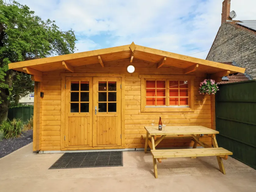 Log Cabin - Amber Glow - Image 1