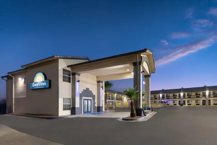 Days Inn by Wyndham El Paso West - Image 1