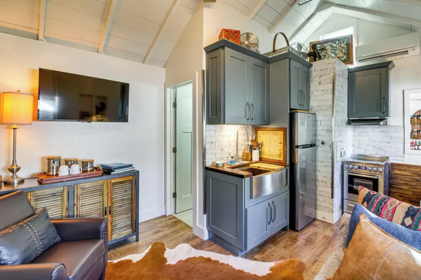 Pensacola Tiny House < 1 Mi to Bayview Park! - Image 1
