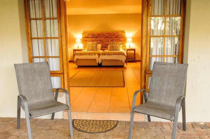 Safari Club Guest Lodge OR Tambo International Airport - Room