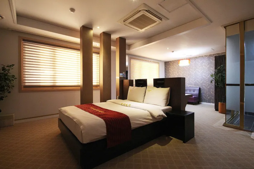 Apsan Business Hotel - Image 1