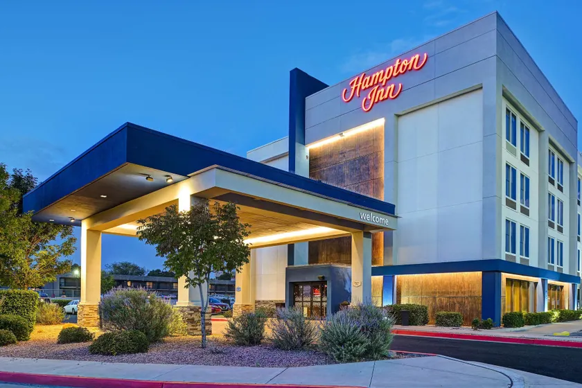 Hampton Inn Albuquerque-University/Midtown - Image 1