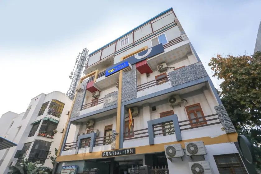 FabHotel Pranjul Inn - Image 1