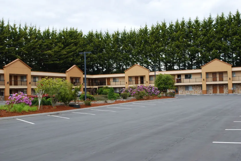McMinnville Inn - Image 1