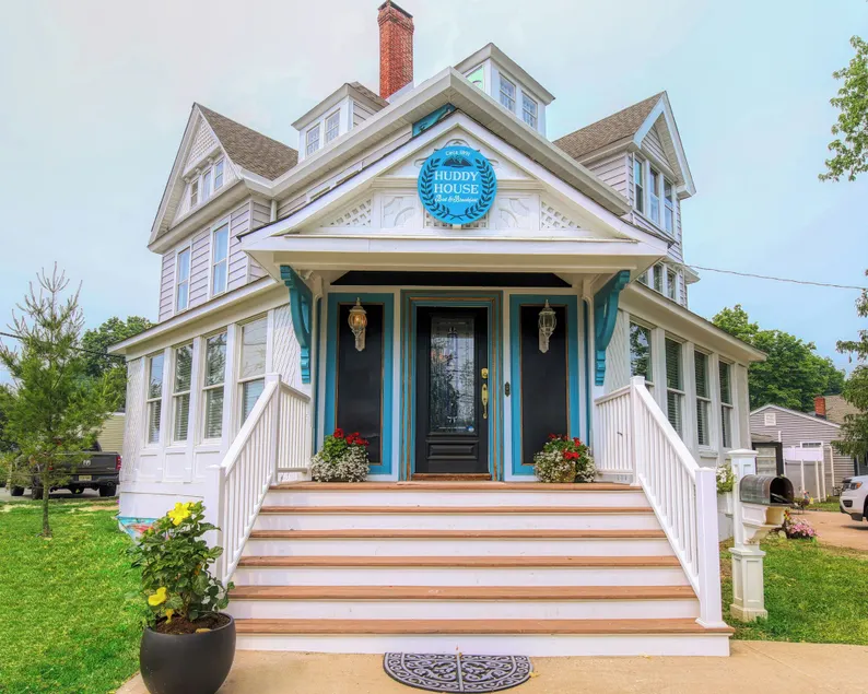 Huddy House Bed & Breakfast - Image 1