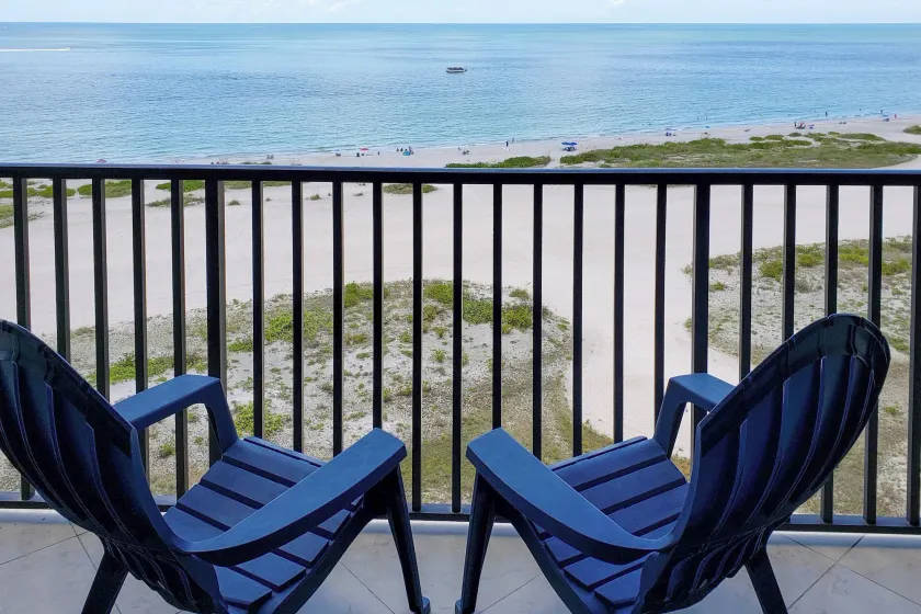 Walk to Sand Key! 11th-floor Clearwater Beach Gem - Image 1