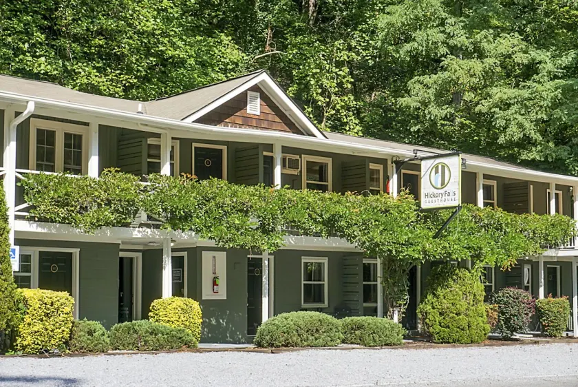 Hickory Falls Inn - Image 1