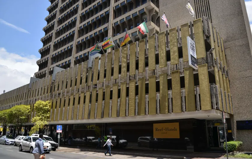 Reef Hotel - Image 1