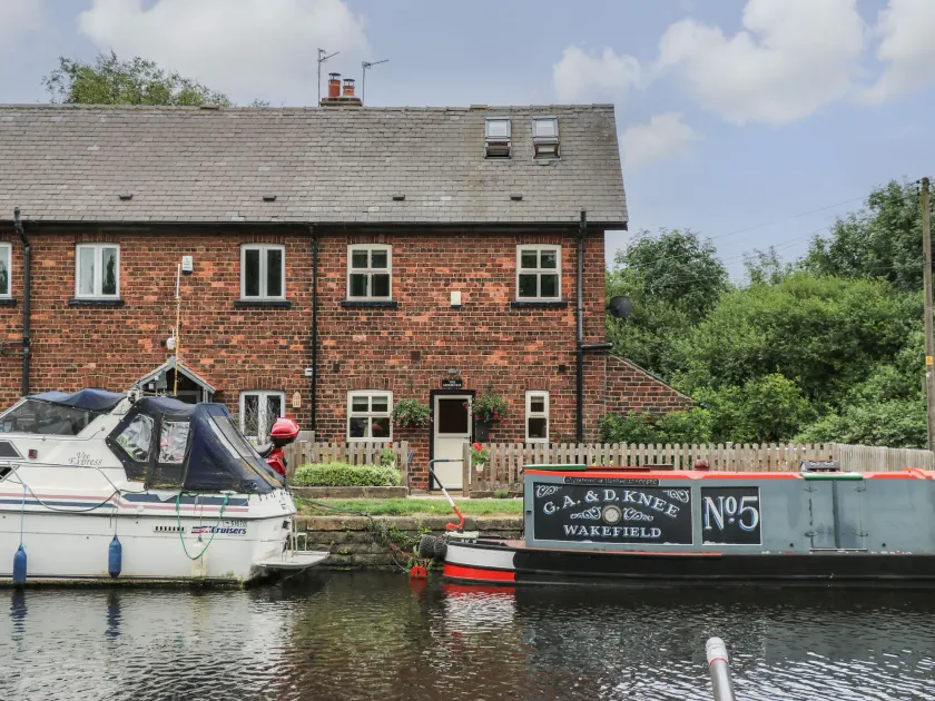 The Moorings - Image 1