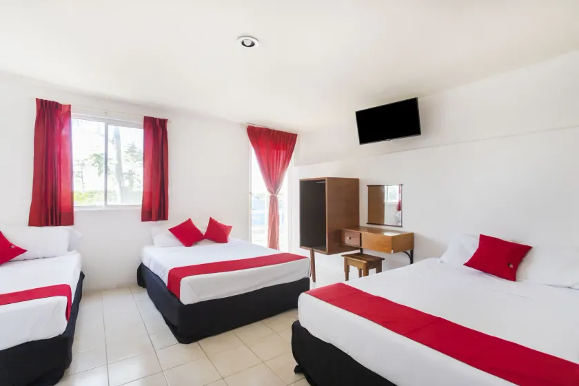 HOTEL LOS CEDROs - Image 1