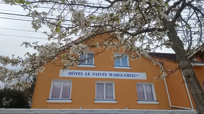 Hôtel Restaurant Le Sainte Marguerite - Image 1