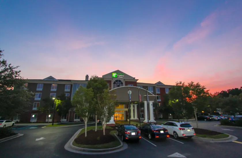 Holiday Inn Express Hotel & Suites Charleston - North by IHG - Image 1