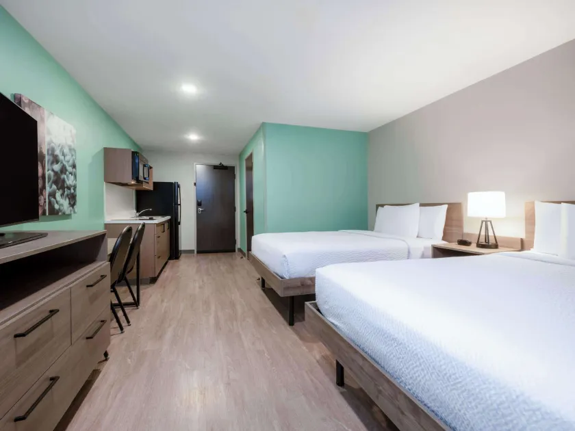 ECHO Suites Extended Stay by Wyndham Indianapolis AmeriPlex - Image 1