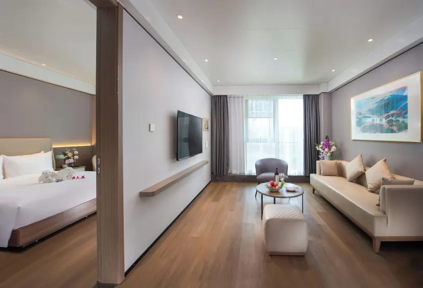 Grand Skylight Hotel Shenzhen World Exhibition & Convention Center - Image 1